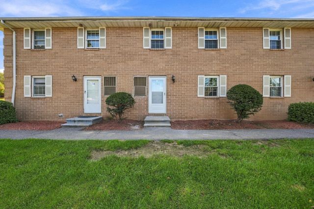 102 Elmwood Drive, Hudson, NH 03051