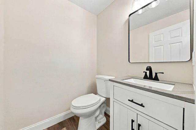 102 Elmwood Drive, Hudson, NH 03051