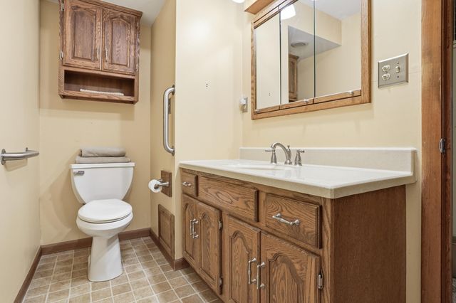 613 E Ash Place, Griffith, IN 46319