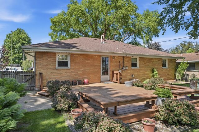 613 E Ash Place, Griffith, IN 46319