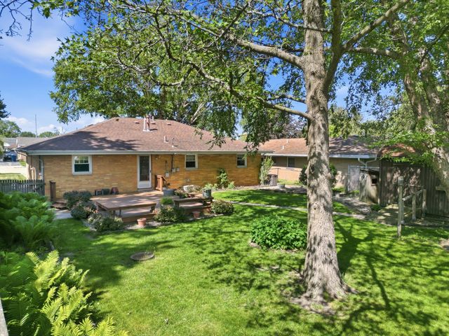 613 E Ash Place, Griffith, IN 46319
