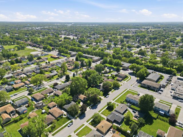 613 E Ash Place, Griffith, IN 46319