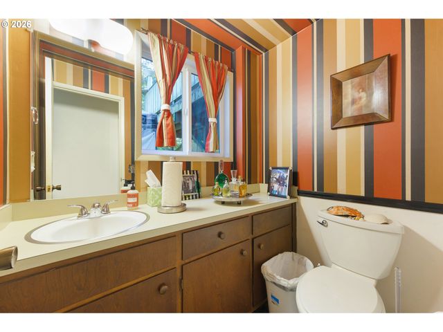 4425 HILYARD St, Eugene, OR 97405