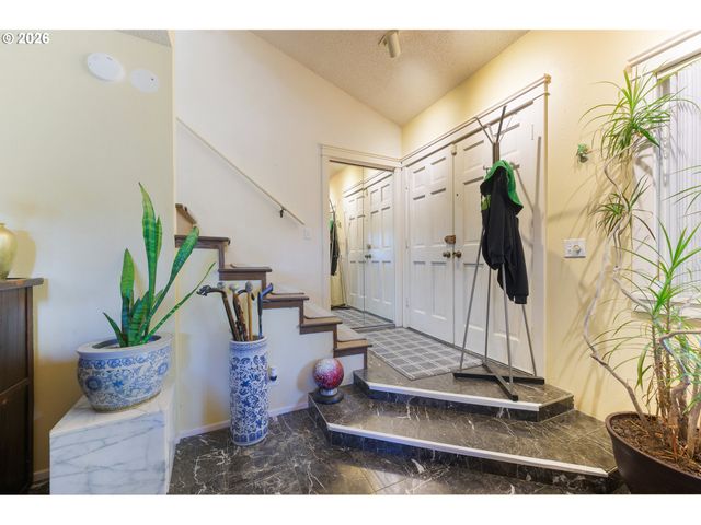 4425 HILYARD St, Eugene, OR 97405