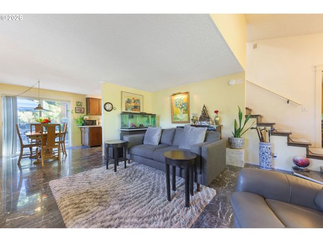 4425 HILYARD St, Eugene, OR 97405