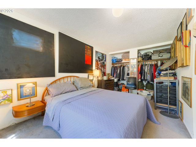 4425 HILYARD St, Eugene, OR 97405