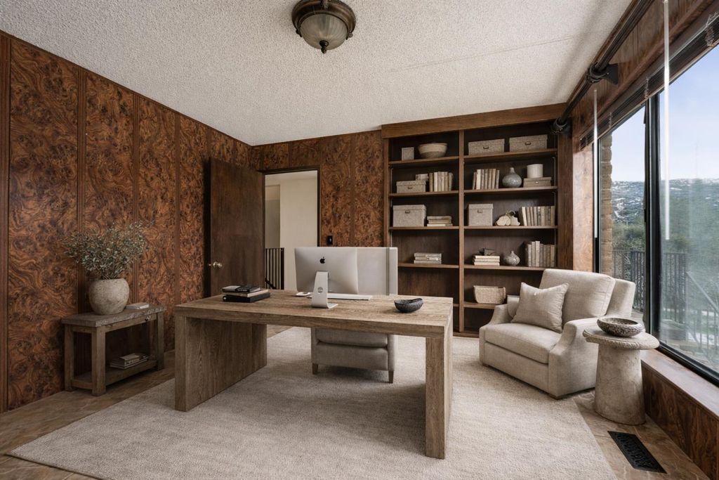 Image 5 of property listing at 35085 Auberry Rd, Auberry, CA 93602