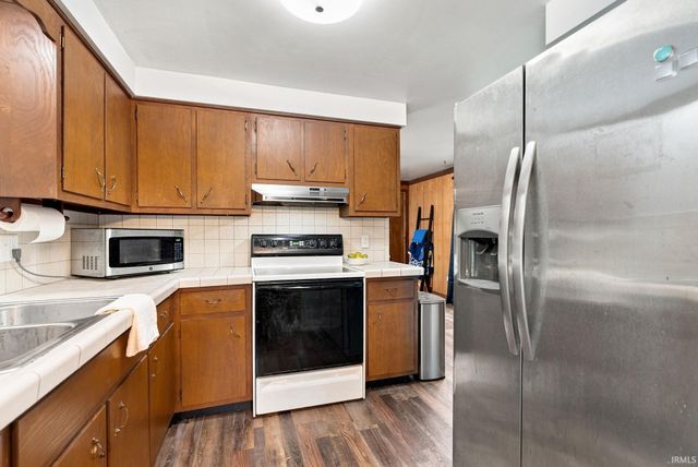 7625 Harcourt Drive, Fort Wayne, IN 46835