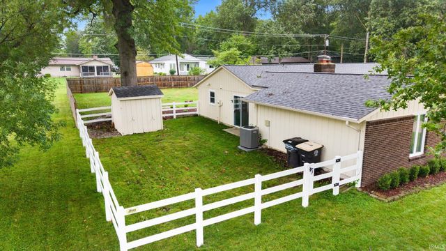 7625 Harcourt Drive, Fort Wayne, IN 46835