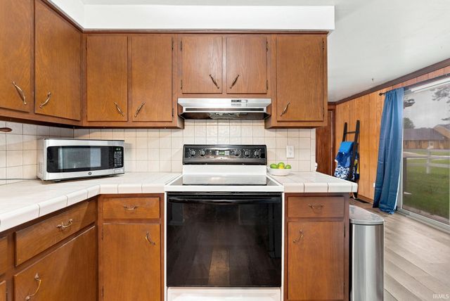7625 Harcourt Drive, Fort Wayne, IN 46835