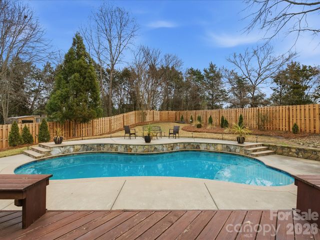 6737 Joliette Lane, Charlotte, NC 28277