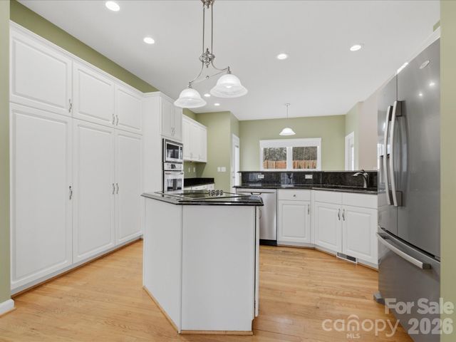 6737 Joliette Lane, Charlotte, NC 28277