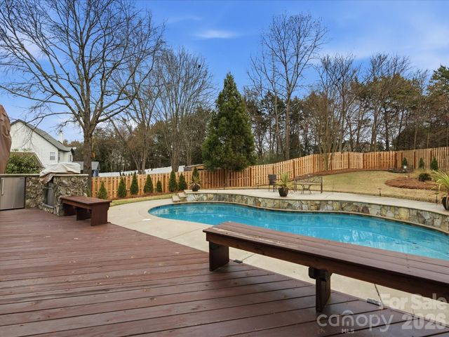 6737 Joliette Lane, Charlotte, NC 28277