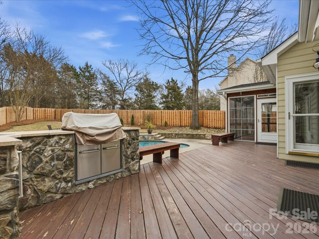 6737 Joliette Lane, Charlotte, NC 28277