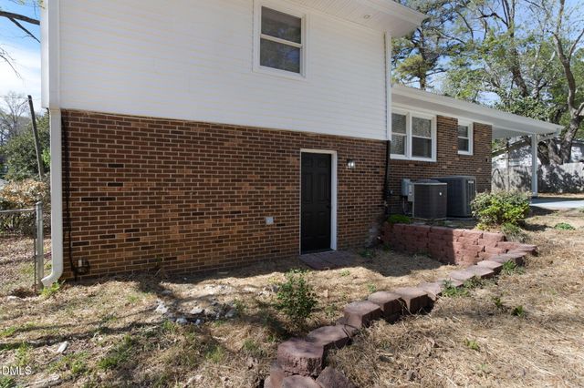 7297 Ryan Street, Fayetteville, NC 28314