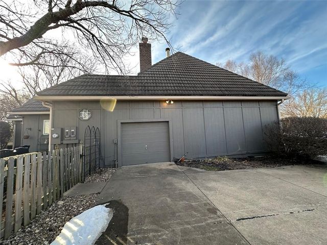 21215 W 106th Street, Olathe, KS 66061