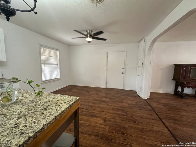 1001 Kathleen, Pleasanton, TX 78064