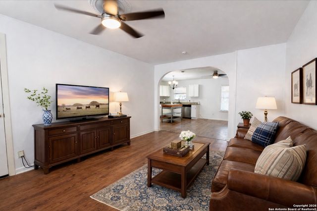 1001 Kathleen, Pleasanton, TX 78064