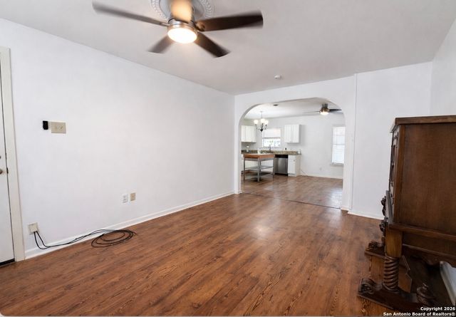 1001 Kathleen, Pleasanton, TX 78064