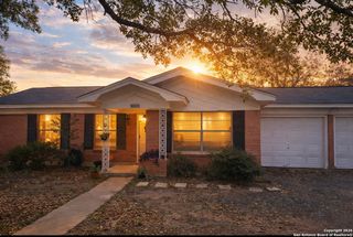 1001 Kathleen, Pleasanton, TX 78064