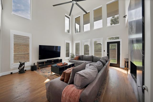 1244 Grant Avenue, Lantana, TX 76226