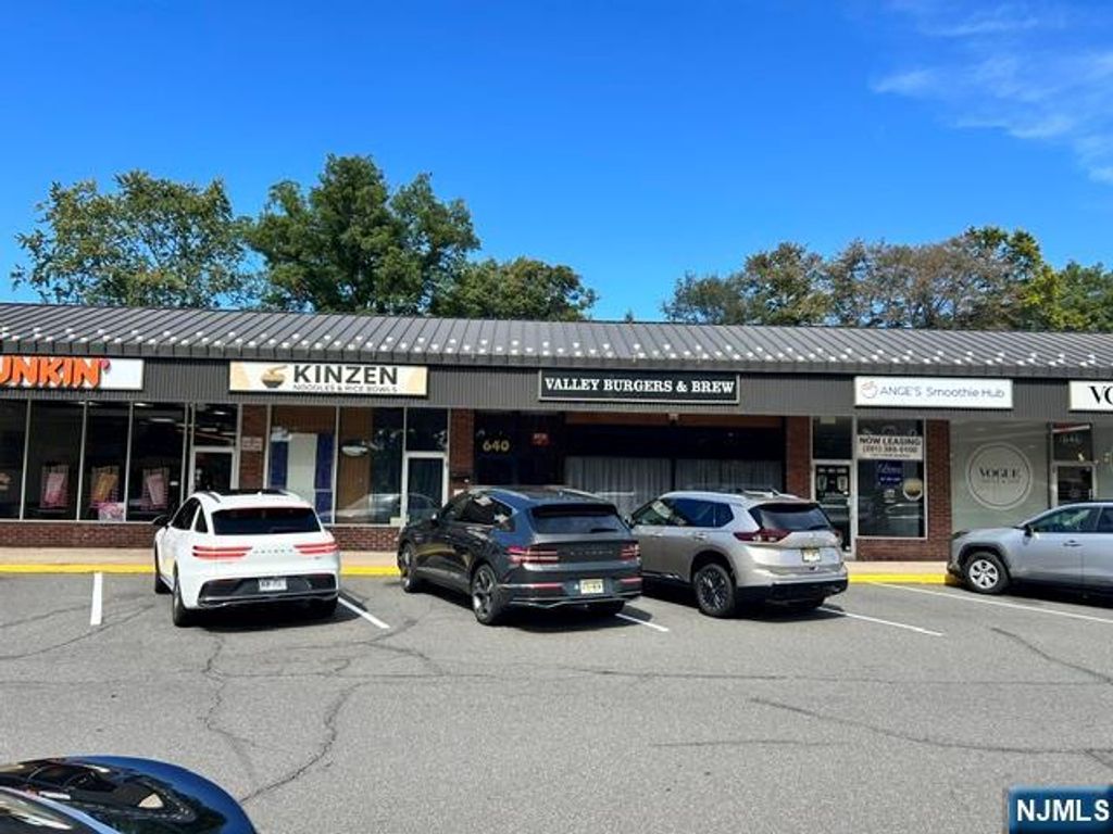 640 Westwood Avenue, River Vale, NJ 07675