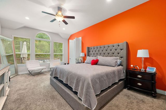 288 Dawn Brook Lane, Conroe, TX 77384
