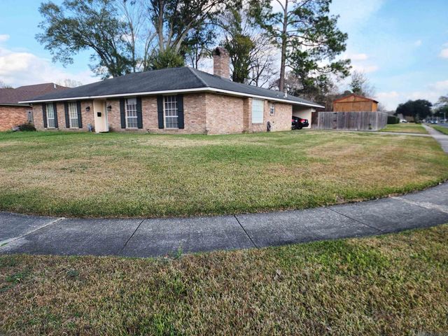 381 Shadydale Dr, Baton Rouge, LA 70815