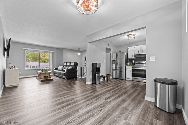26917 Oxford Park Lane, Olmsted Twp, OH 44138