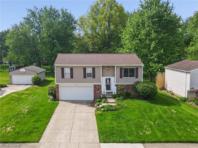 26917 Oxford Park Lane, Olmsted Twp, OH 44138