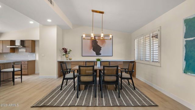 7667 E CACTUS Road, Scottsdale, AZ 85260