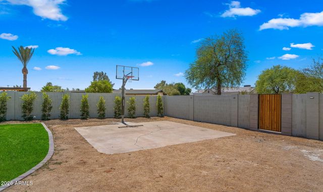 7667 E CACTUS Road, Scottsdale, AZ 85260