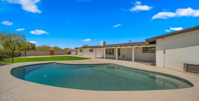 7667 E CACTUS Road, Scottsdale, AZ 85260