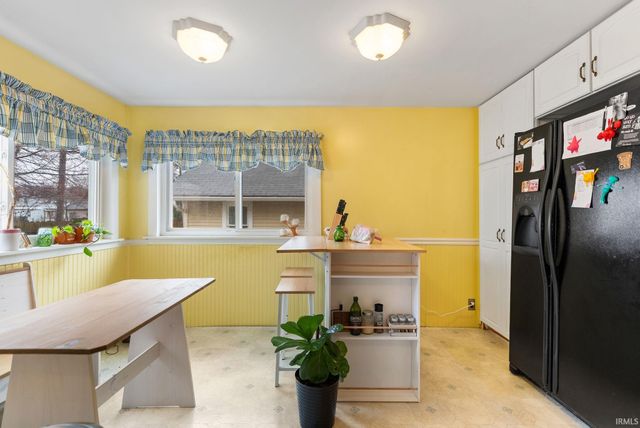 1020 W Oakdale Drive, Fort Wayne, IN 46807