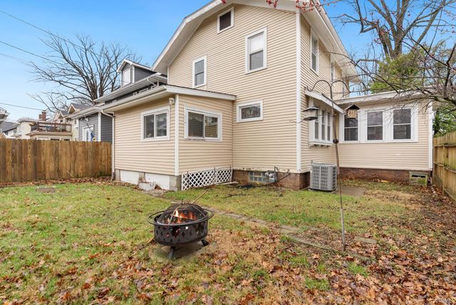 1020 W Oakdale Drive, Fort Wayne, IN 46807