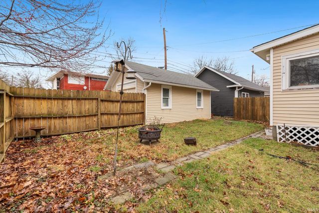 1020 W Oakdale Drive, Fort Wayne, IN 46807