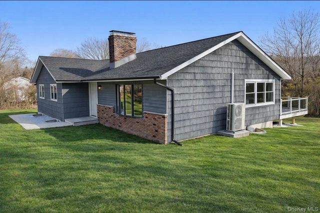 1 Cherry Lane, Putnam Valley, NY 10579