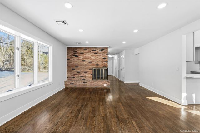 1 Cherry Lane, Putnam Valley, NY 10579