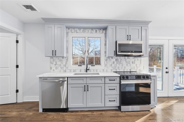 1 Cherry Lane, Putnam Valley, NY 10579