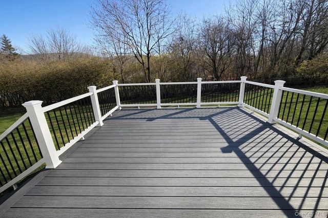 1 Cherry Lane, Putnam Valley, NY 10579