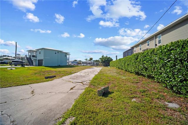 4575 Spring Creek DR, Bonita Springs, FL 34134