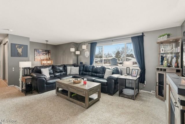 307 Washington Drive, Northfield, OH 44067