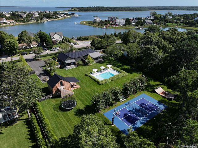 32 Inlet Road W, Hampton Bays, NY 11946