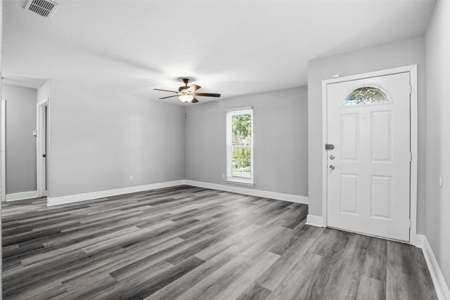 2217 Honey Creek Lane, Arlington, TX 76006