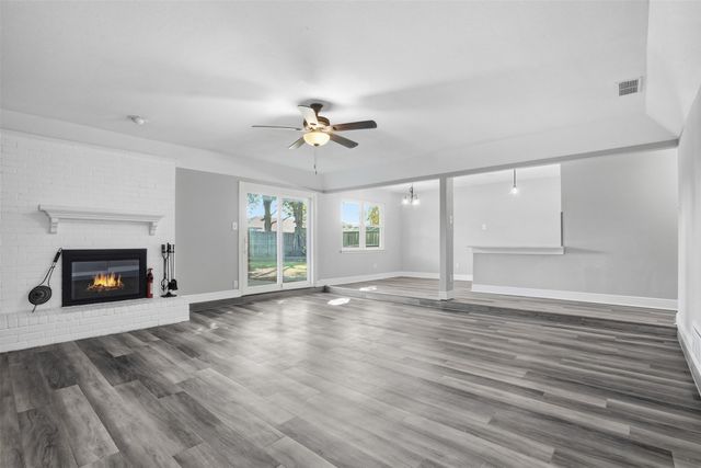 2217 Honey Creek Lane, Arlington, TX 76006