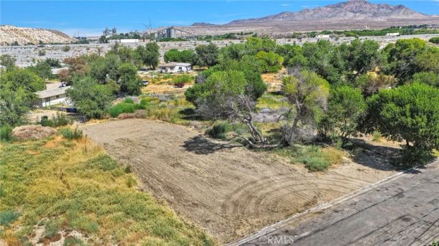 15780 Cottonwood, Victorville, CA 92395