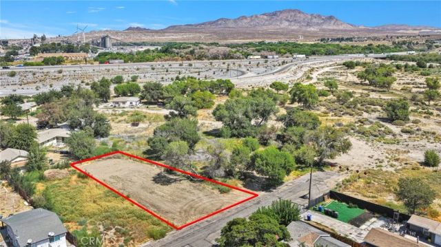 15780 Cottonwood, Victorville, CA 92395
