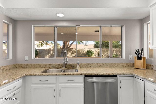 3708 E RENEE Drive, Phoenix, AZ 85050