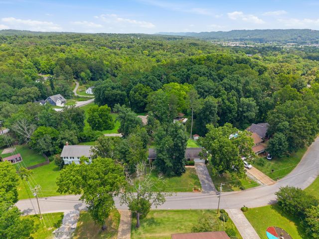 9511 Timberlog Drive, Chattanooga, TN 37421