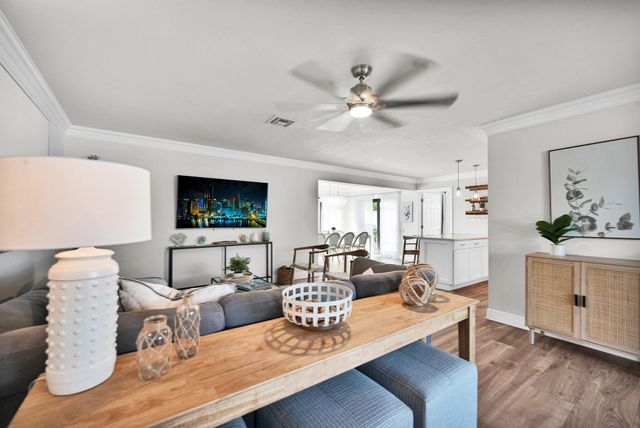 908 SE 16th Street, Deerfield Beach, FL 33441